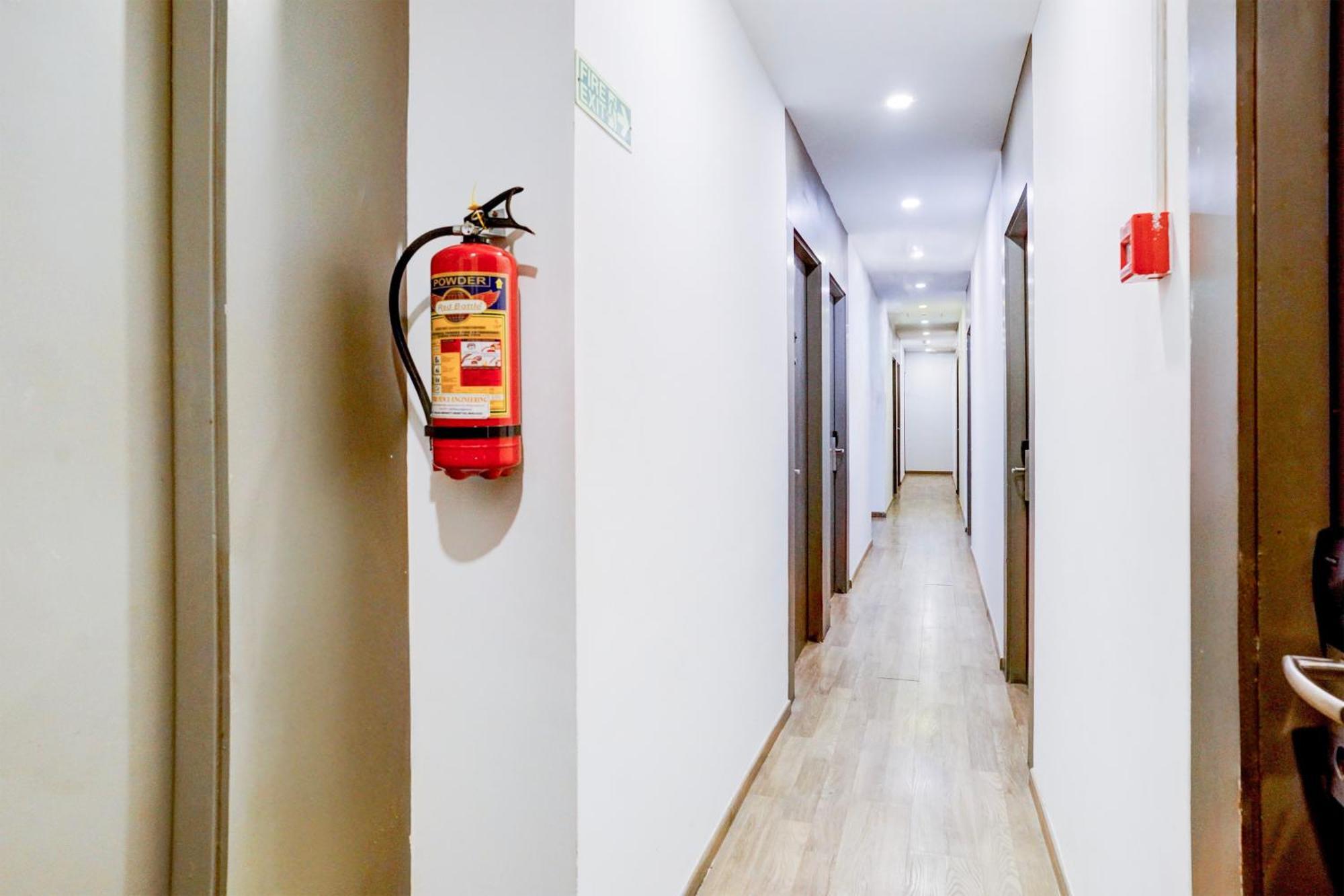 孟买 Townhouse Khar The Habitat酒店 外观 照片